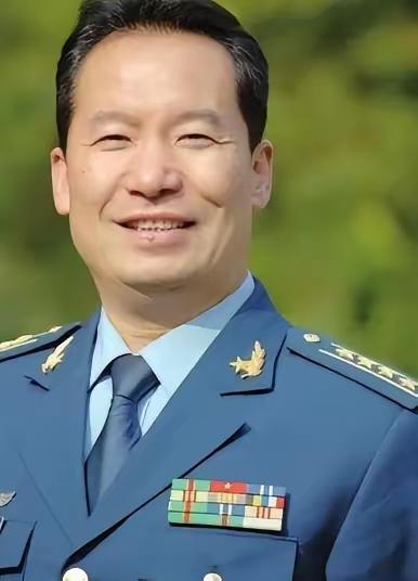 1987年，试飞员徐勇凌的歼6战机失控，惊险跳伞后，他跌入了荒无人烟的大山深处，