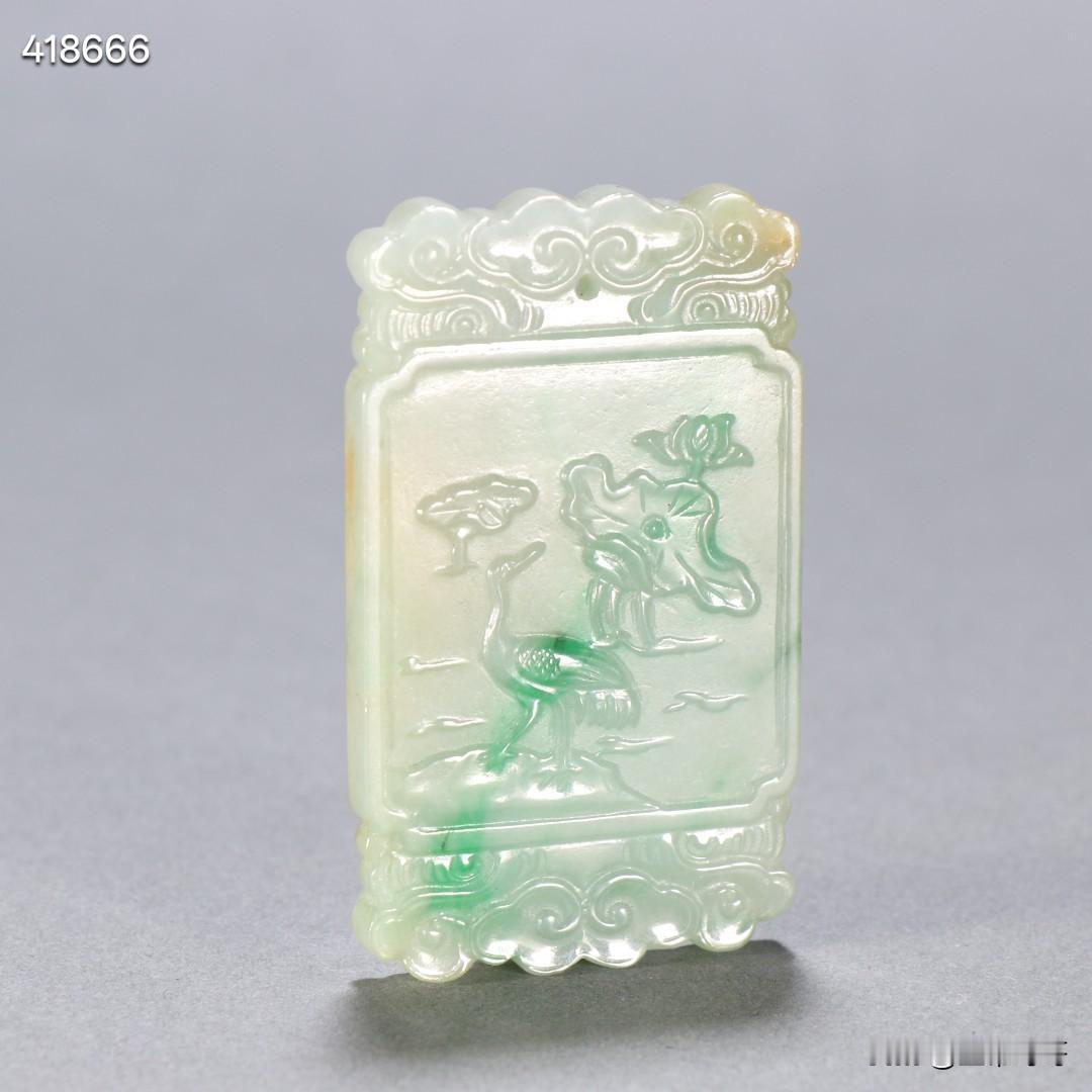 清翡翠仙鹤荷花挂牌规格：高5.9cm宽3.5cm