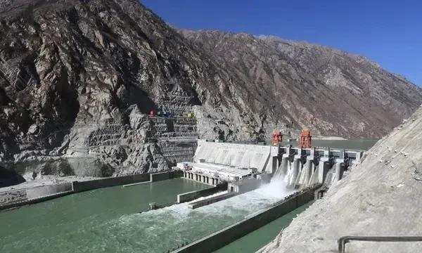 中国要在雅鲁藏布江建大型水电站啦，这可是个超级大工程！2024年12月2