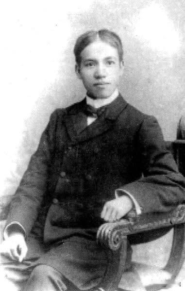 1873年2月23日、清同治十二年：梁启超，中国清末民初思想家，著名学者诞生于广