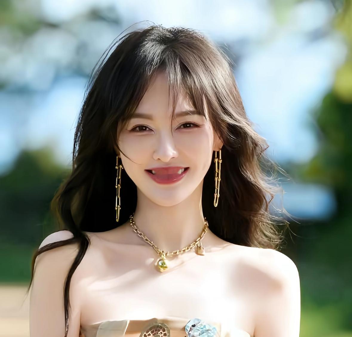 谁知道一起合作的人会在背后怎么蛐蛐你!网友“古二”放出几段录音,其中导演王家卫说