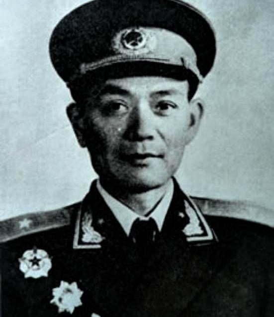 人称“霹雳火”的开国少将唐金龙，是贺龙麾下赫赫有名的猛将。1912年他生于湖北汉