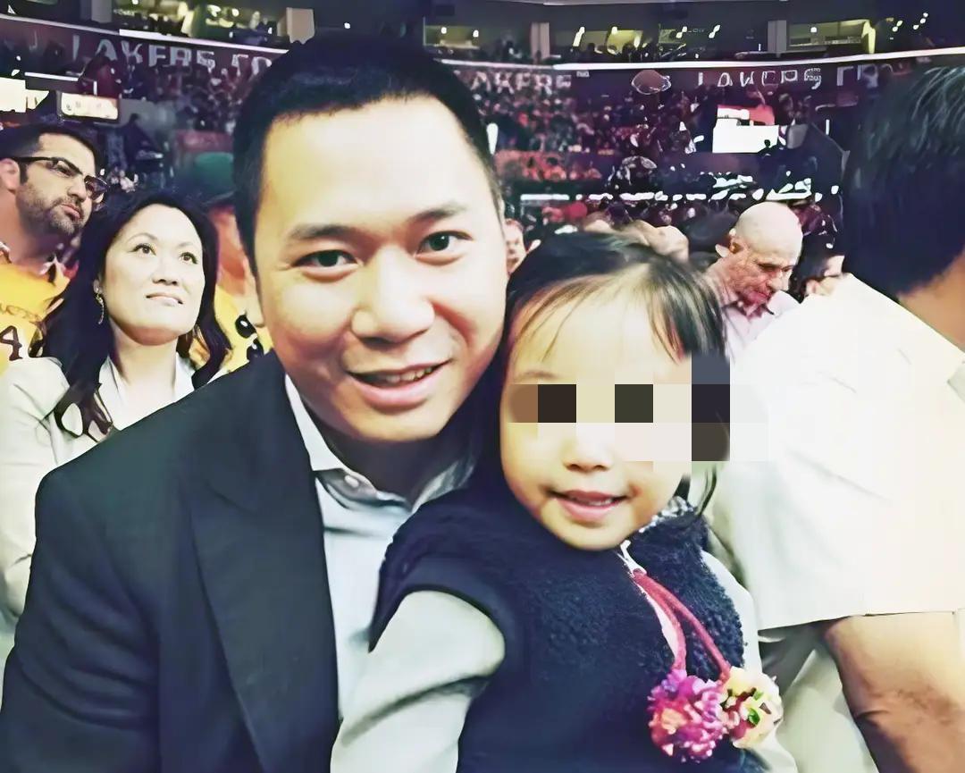 网传佘智江投资的电诈园启动资金与黄某有关，那怪不得小燕子要和他离婚，黄某龙现在下