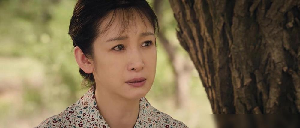 《主角》花彩香下线了吗？我这阵子追剧情也一直在琢磨这事儿，之前好好的人突然说