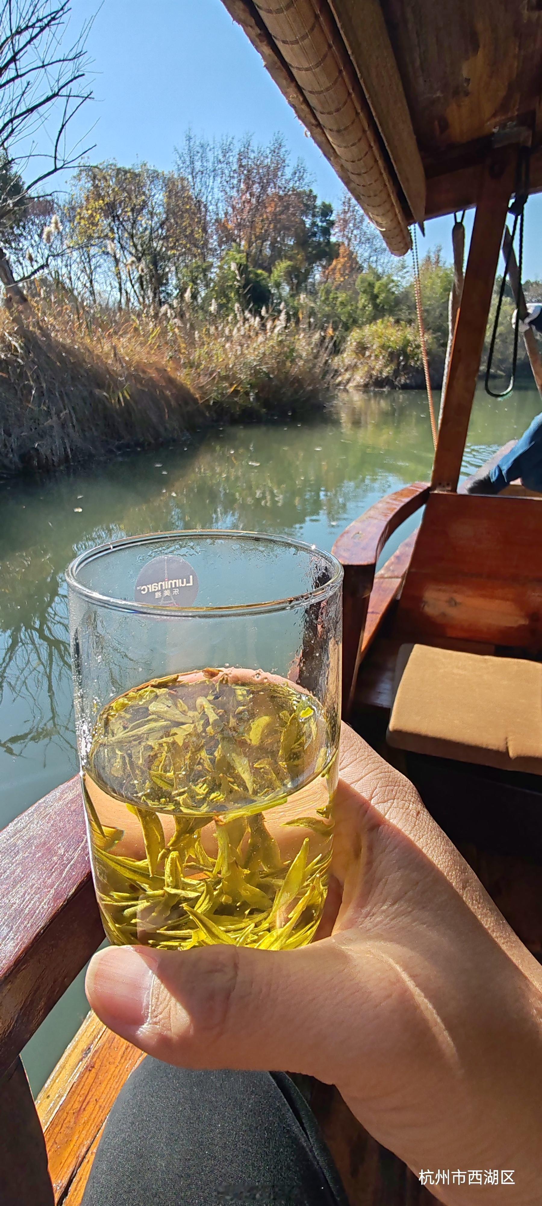 🌿中世纪欧洲人把香料当硬通货，胡椒按颗卖，3磅肉豆蔻能买下半座村庄，甚至面包师