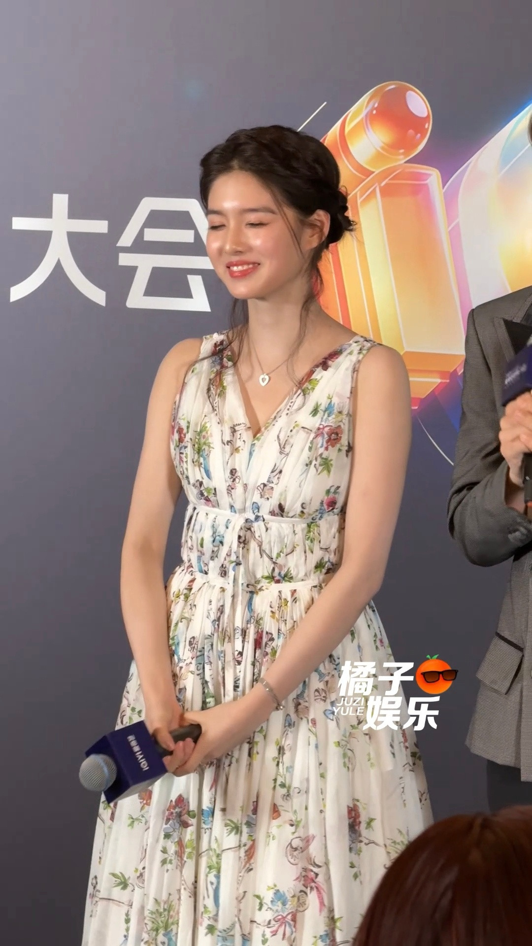 小艾米听到全国第三女生第一的反应，好害羞好可爱呀哈哈哈哈哈哈哈艾米被喊全国第三女