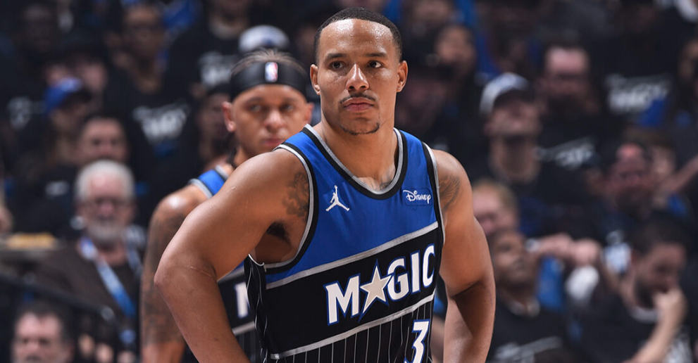 4月26日，东部季候首轮G3，魔术主场113-105力克活塞，系列赛大比分2-1