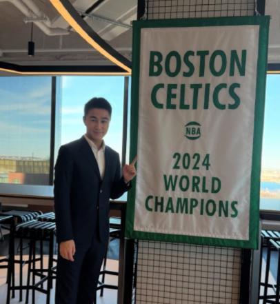 何猷君成为凯尔特人的老板之一，由此冲上热搜。这中间的难度，熟悉NBA的都应该知道