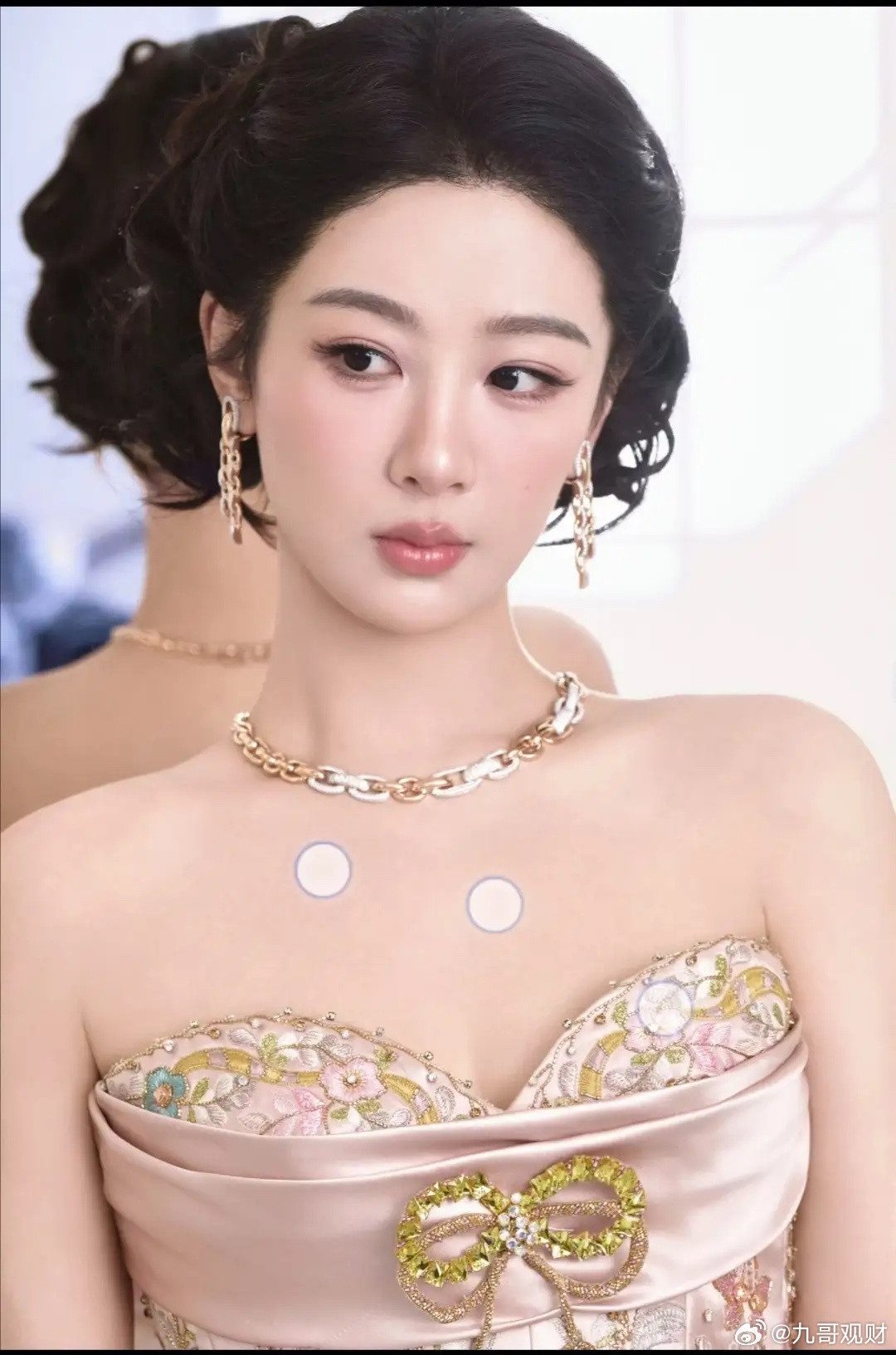 大家不要羡慕杨紫了，我们永远不可能成为她！仅仅一个条件，我们就无法达到，那就是足
