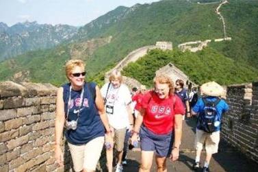 26岁的华裔女孩林悦，在加州长大，去年来到上海工作。这半年的经历让她直言：之所以