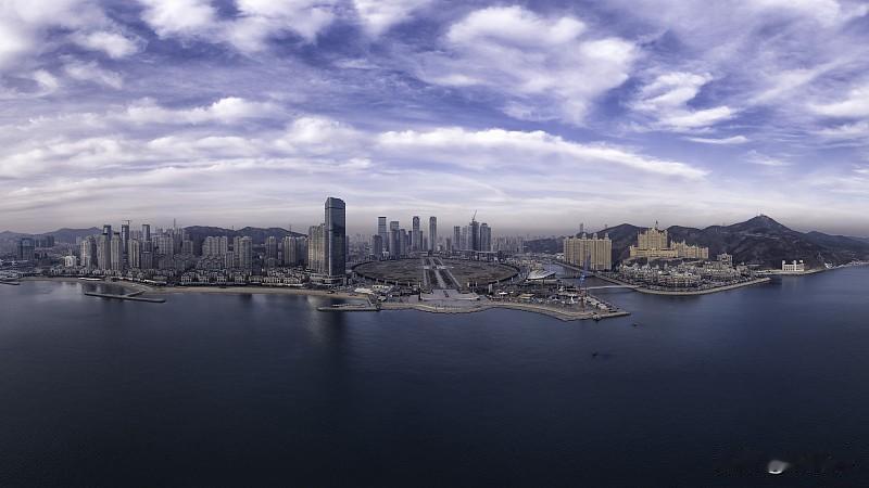 大连楼市：2023年10月至2026年9月，星海广场板块房价从2万跌到1.6