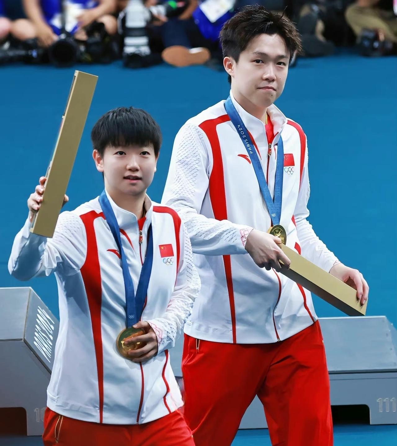 看了刘国正的新书《赛点》后发现王楚钦一开始其实没那么在意混双这个项目。书中