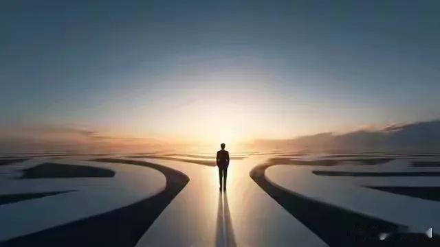 在我们人生的旅途中，总会遇到那些令人迷茫的低谷期。也许此刻你正站在低谷的边缘，心