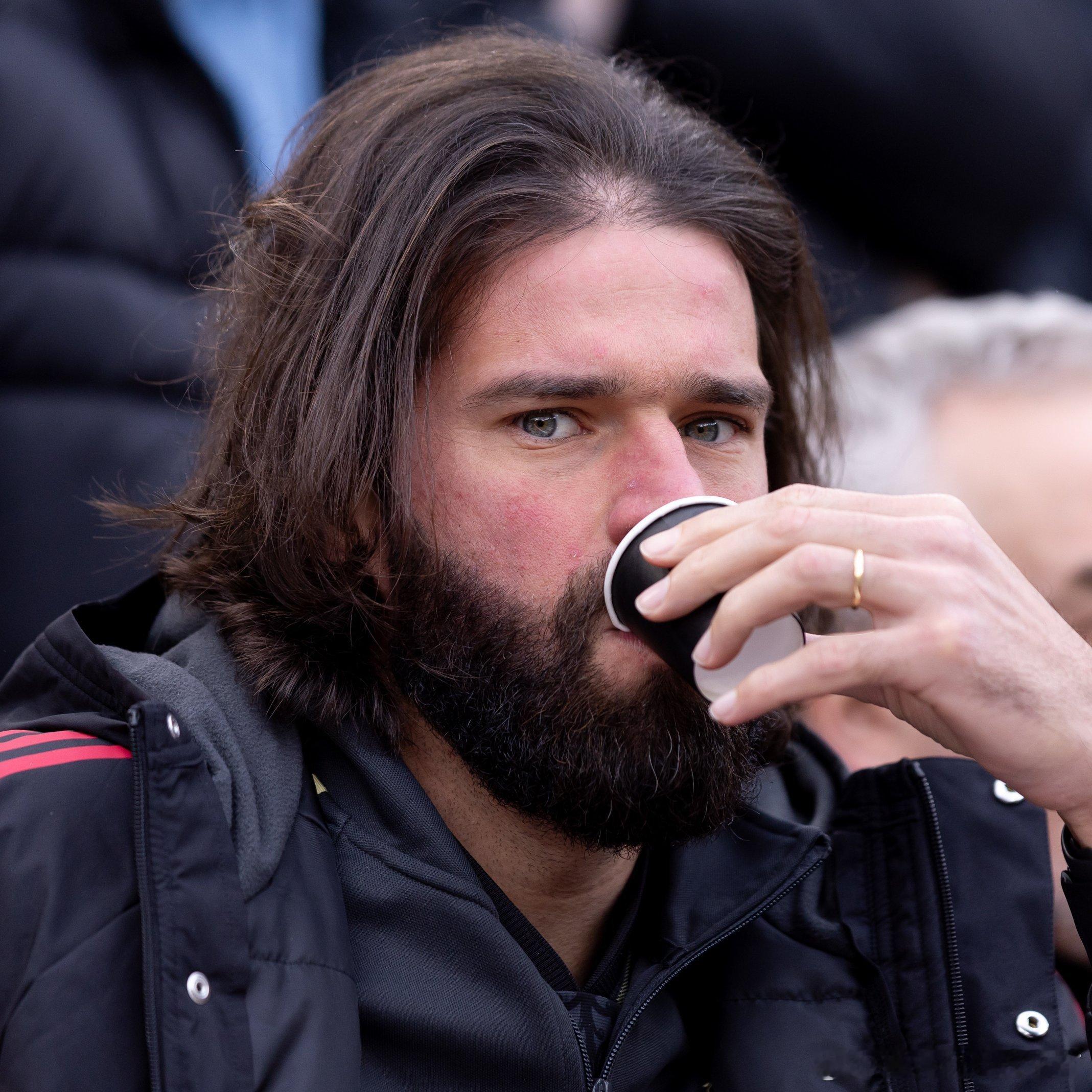 阿里森现在怎么越来越像吟游诗人了