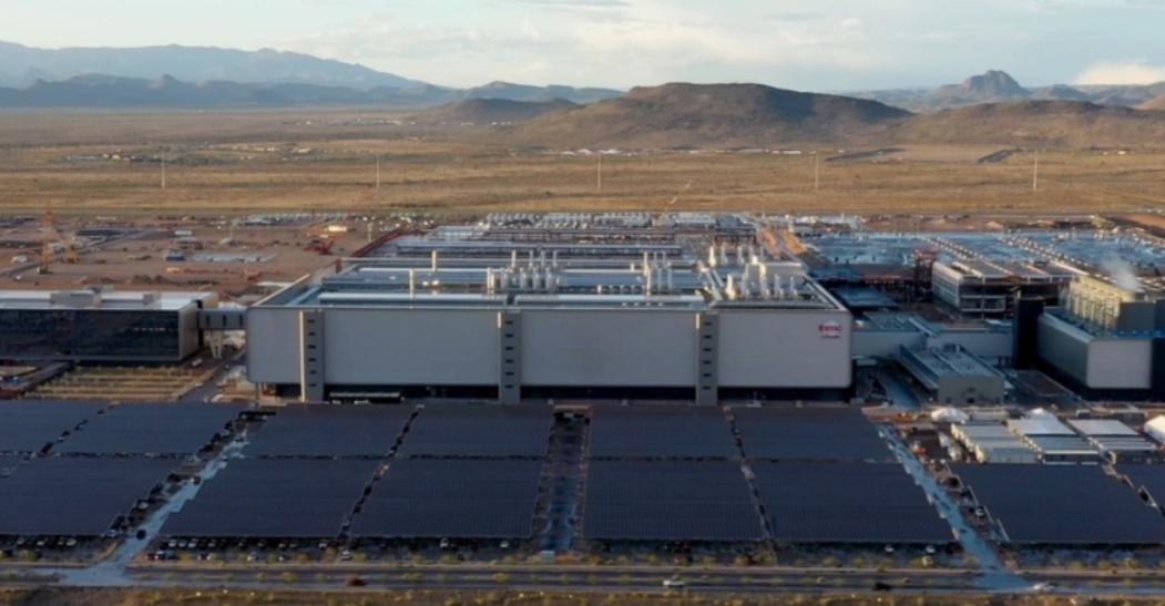 尴尬了！特朗普万万想不到，自己绞尽脑汁从中国台湾地区“抢”来台积电，到最后竟然白