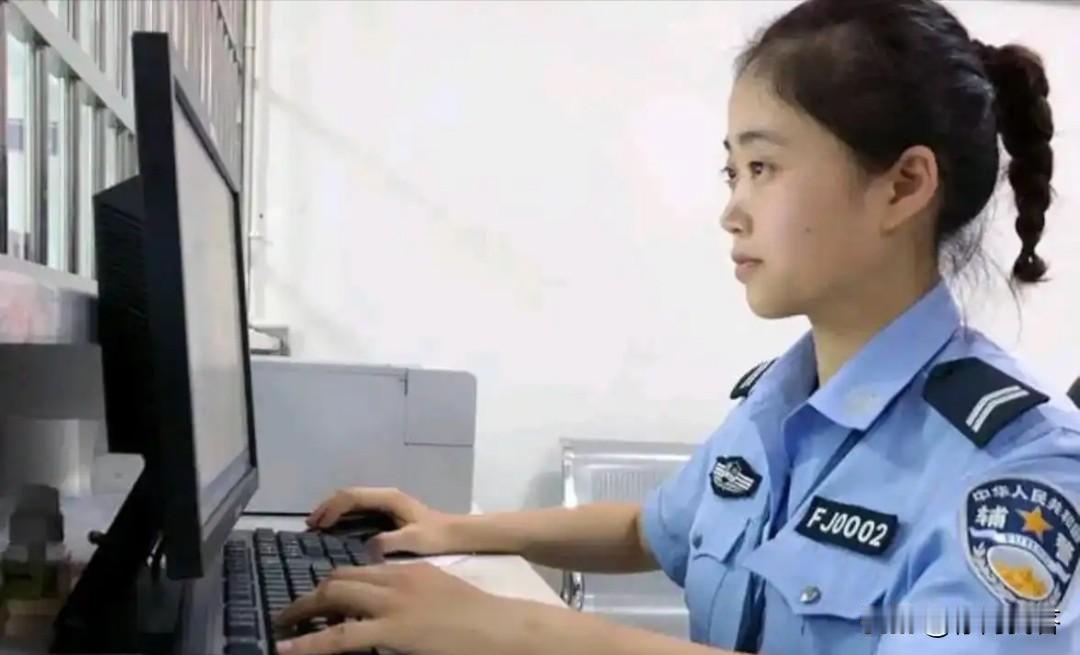 请问：留置看守辅警是编制外岗位吗？答案：是的，留置看护辅警属于公安机关辅警编