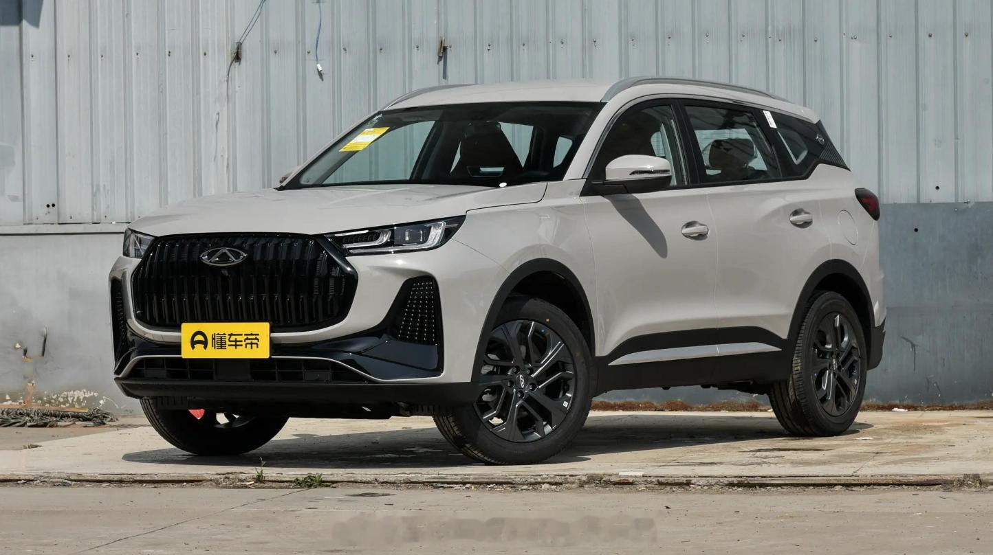 奇瑞瑞虎7L、新款瑞虎7正式上市，其中瑞虎7L共推出搭载1.5T和1.6T发动机