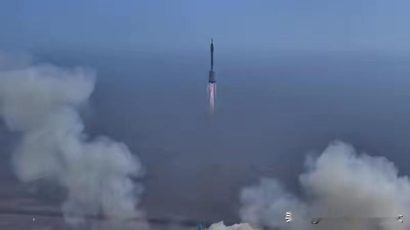 神舟二十二号飞船发射成功2025年11月25日12时11分，那是值得铭记的时刻