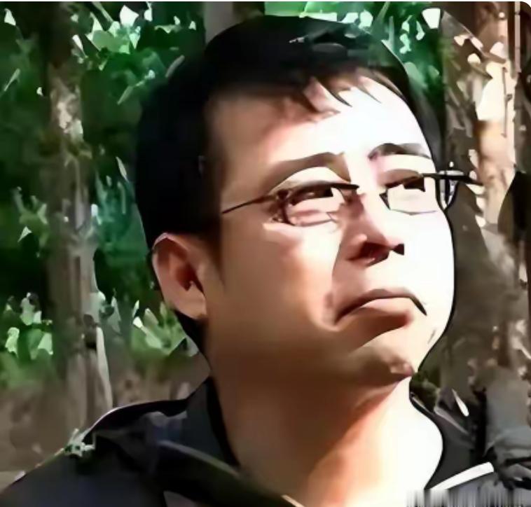 58岁阿丘近况曝光，住破旧屋子，身材发福，出轨离婚晚年生活凄凉娱乐