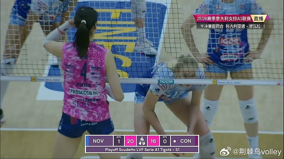 一个词形容今晚科内的表现，那就是“乱字了得”。但是朱婷仍然是那个最得体的存在。