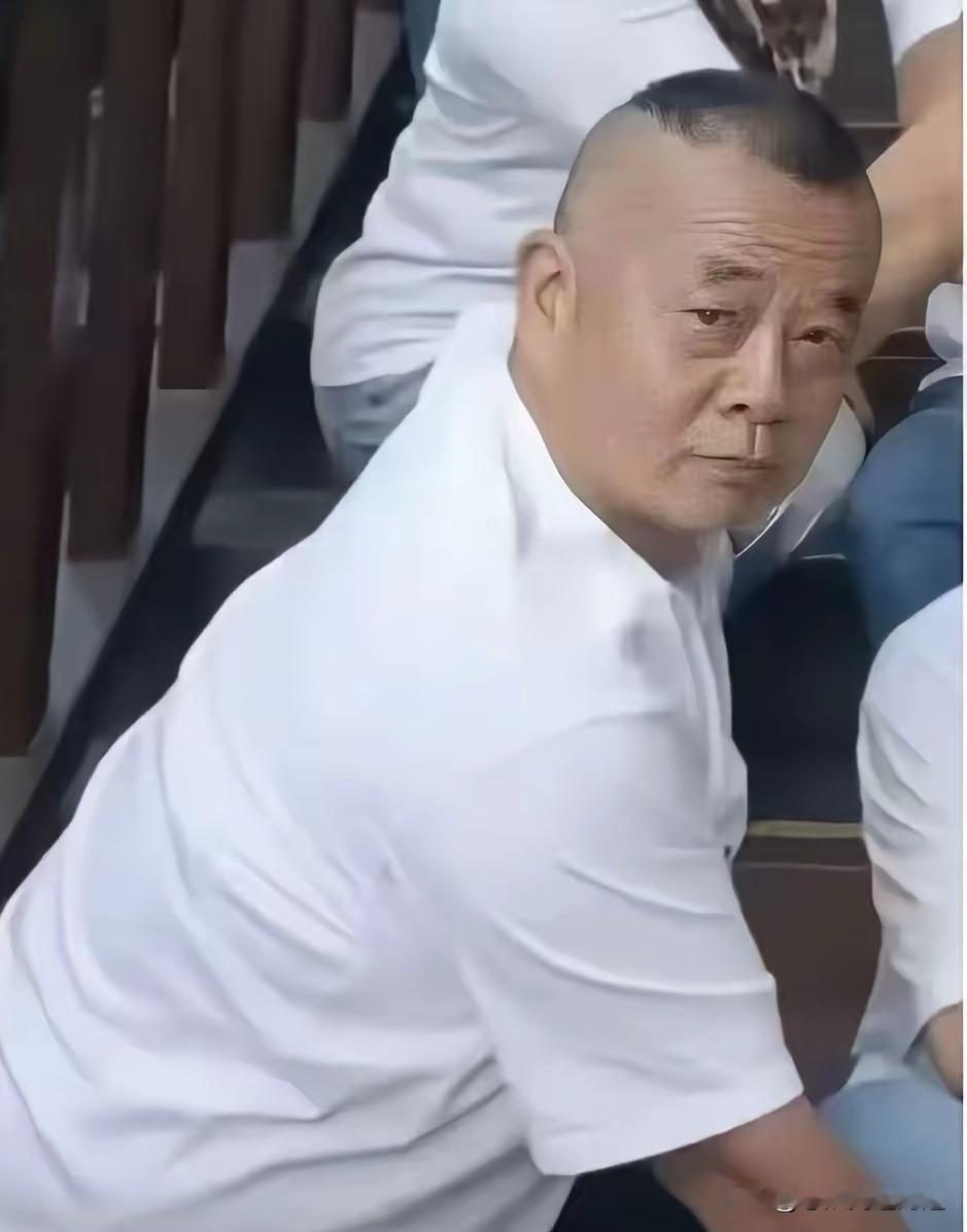 150块“买断”了他整个人的信用痛快！伊犁警方已经展开核查，这起引发争议的重庆