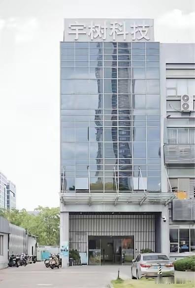 自25年9月后在各方资本的大吹大雷，极力的吹捧之下，科技股迎来了一波空前绝后