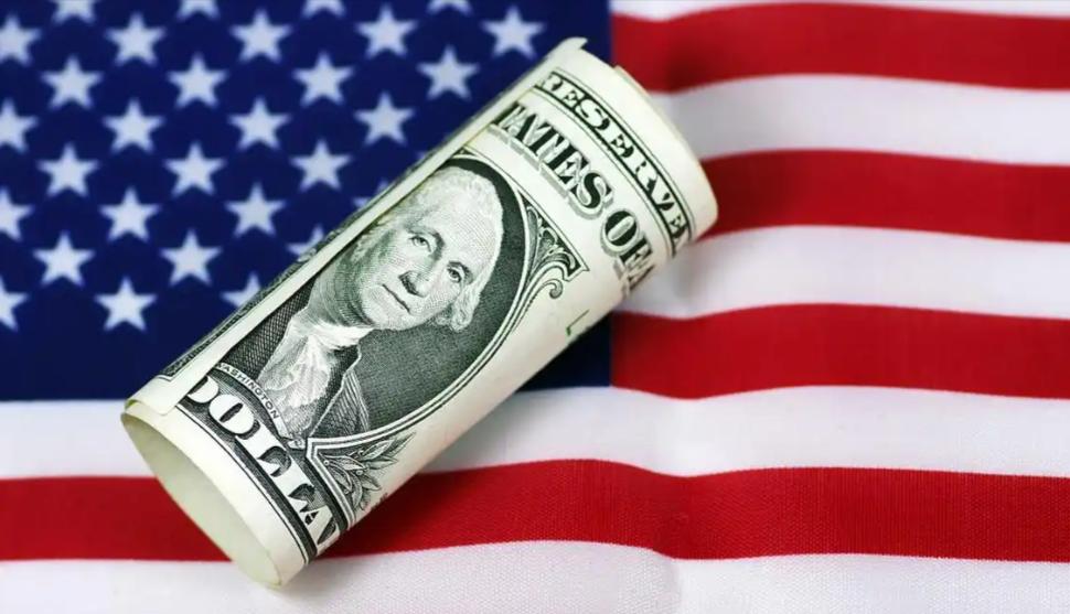 美联储希望中国能早点抛售美债？为啥他们一直不降息，因为他们很清楚，中国迟早会卖掉