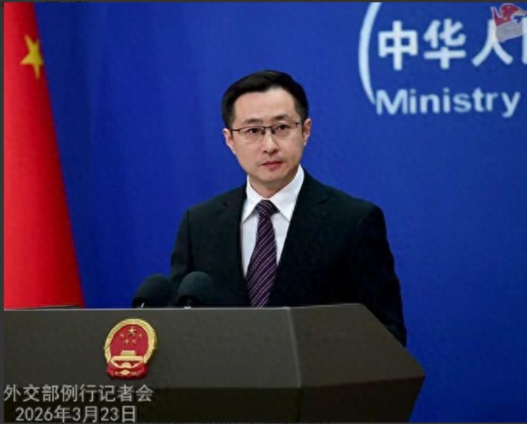 中方回应高市早苗要求对话，台下日本记者听完呆若木鸡！高市早苗在华盛顿的白宫记