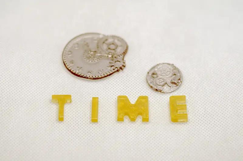 世界上唯一绝对公平的，便是时间，这公平程度堪称世间一绝！我从前总怨出身差异，别人