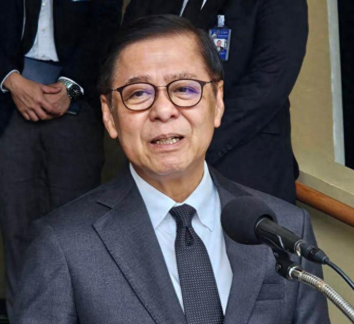 泰国机场登机口风波，终于等来泰国高层的正面回应！副总理兼外交部长西哈萨向媒体