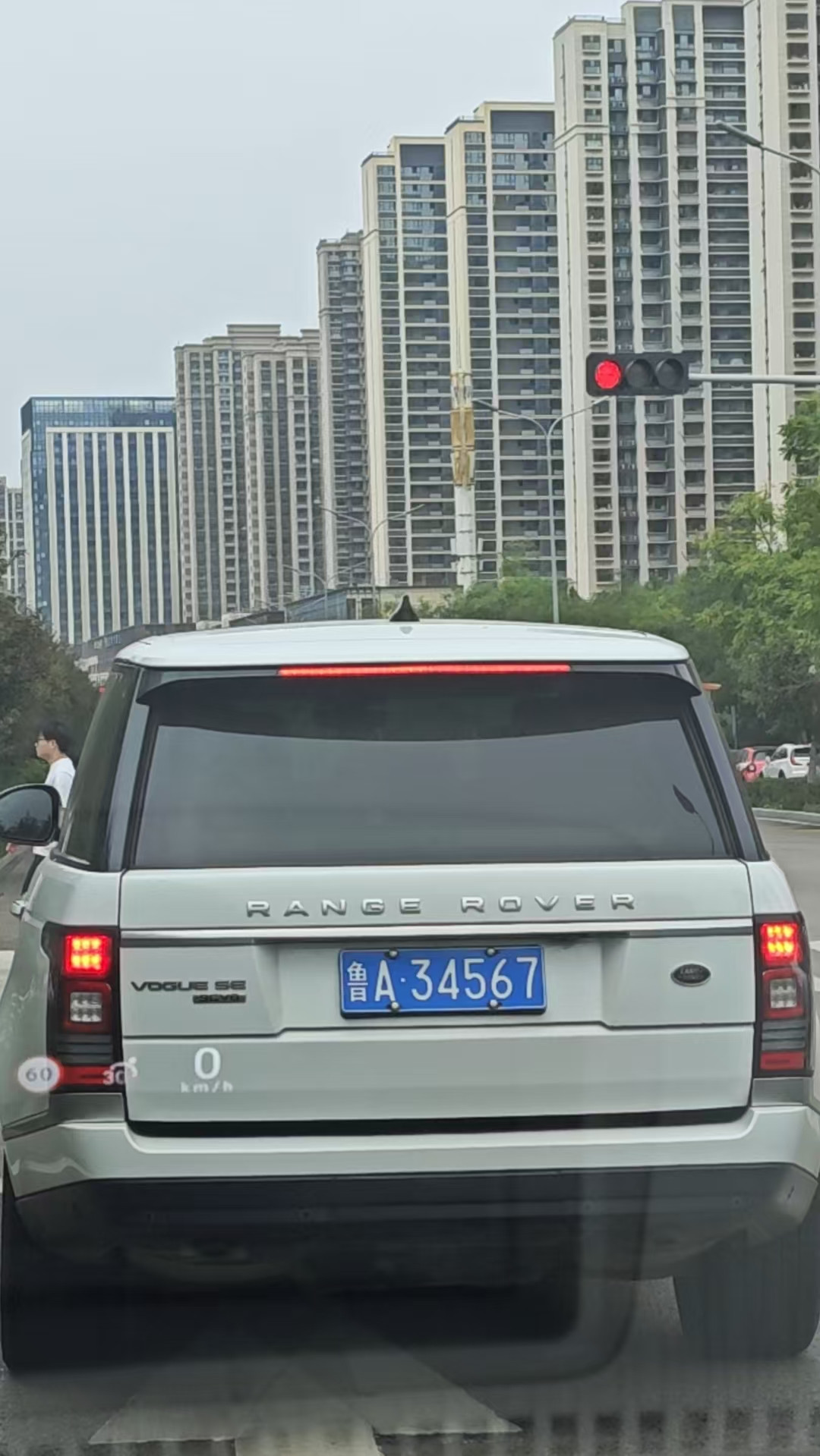 济南哪个大佬的路虎