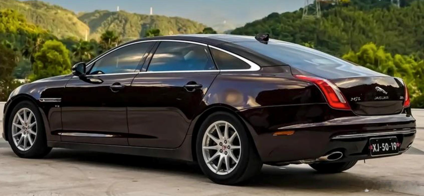 捷豹曾计划为XJL推出搭载3.0TV6发动机的换代车型，却在电动化浪潮中果断