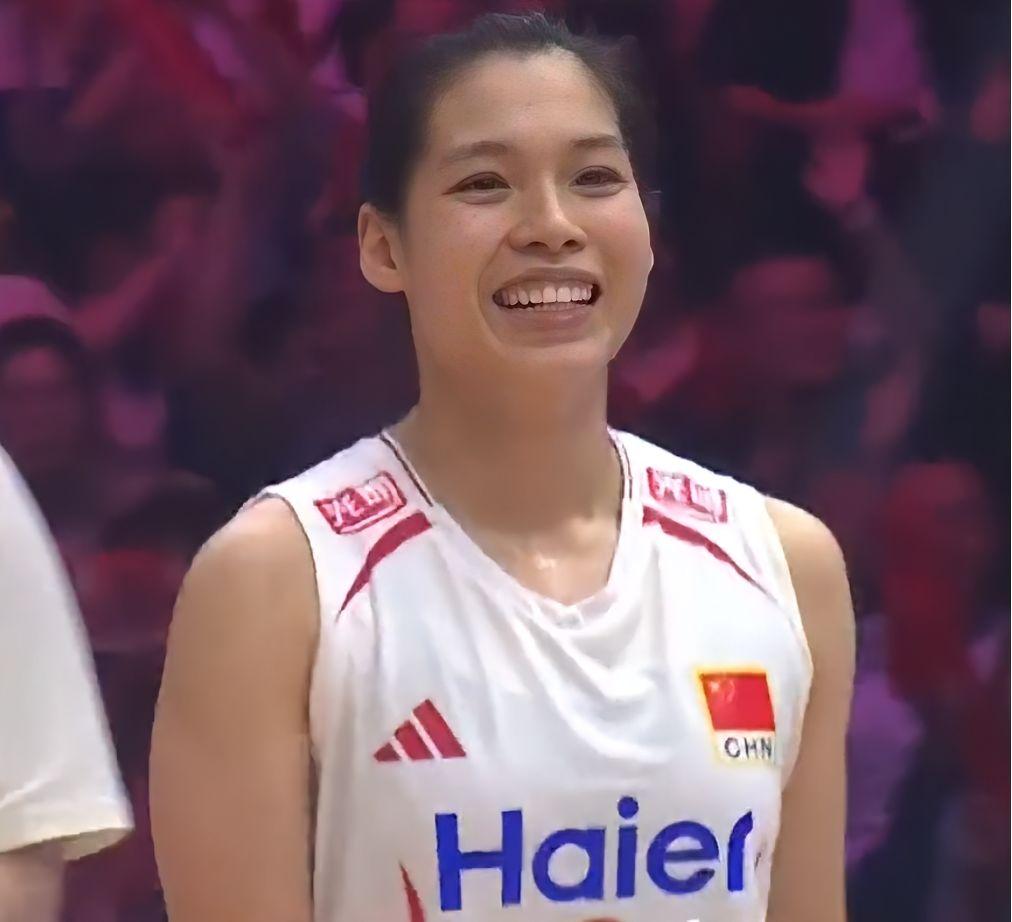[[赞][祈祷][玫瑰]中国🇨🇳女排小英雄庄宇珊，国人的骄傲[玫瑰][祈祷]