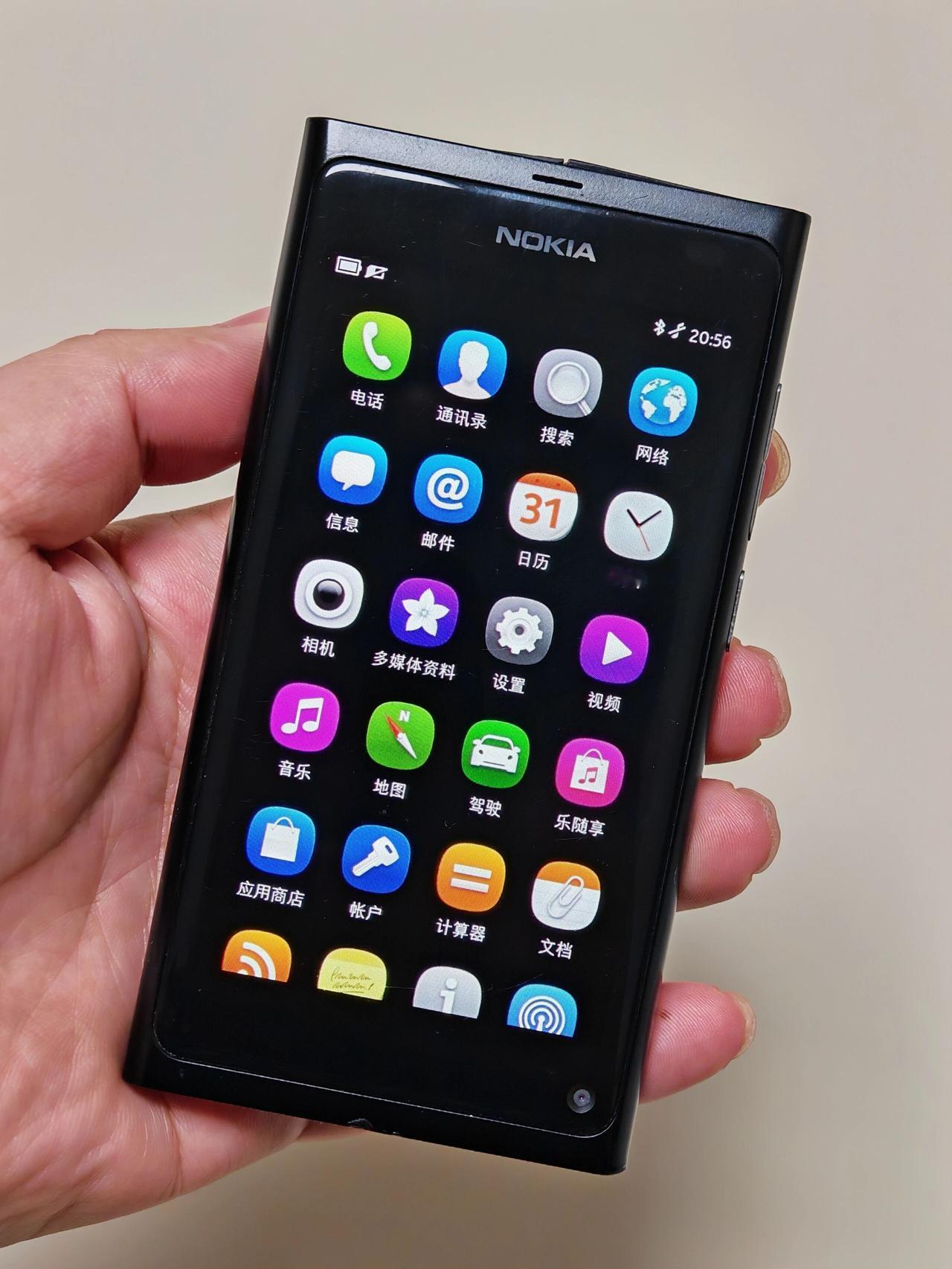 听说诺基亚N9成CCD相机平替了？看错了，原来说的是诺基亚N8！正好把我