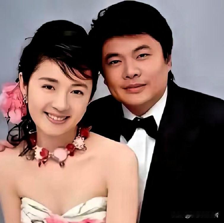 2004年，亿万富翁丁健对妻子说：“给你一个亿，离婚吧，我爱上别人了”，可妻子抱