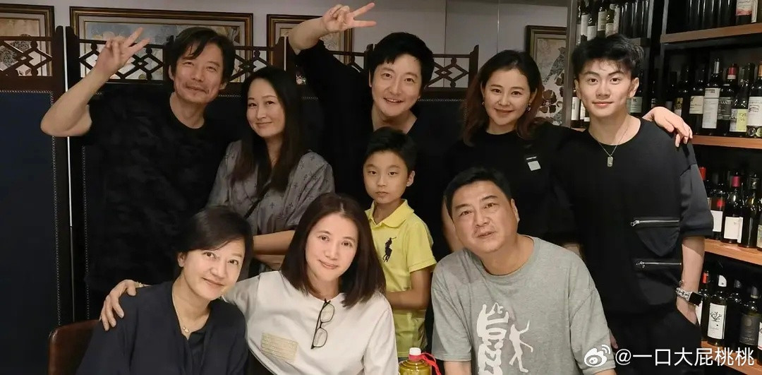 《龙门镖局》演员聚会，就认出袁咏仪郭京飞了