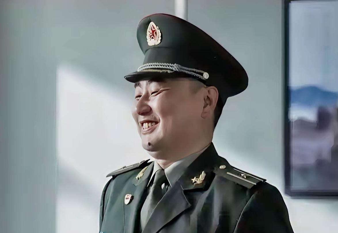 追剧《兵自风中来》桑海田是一营教导员，和军事主官郭子剑打配合，称得上一名合格的