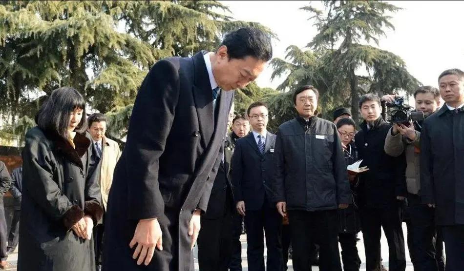 欢迎日本国鸠山由纪夫先生来北京参加，中国人民抗战胜利80周年纪念活动。鸠山由纪