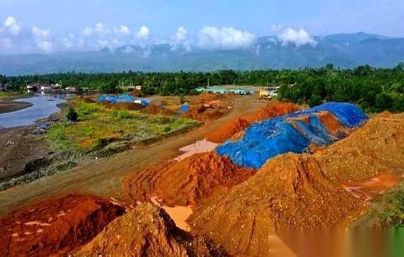 其实美国人最担心的不是我们不卖稀土给他，恰恰相反，他们最怕的是，就算他把全世界的