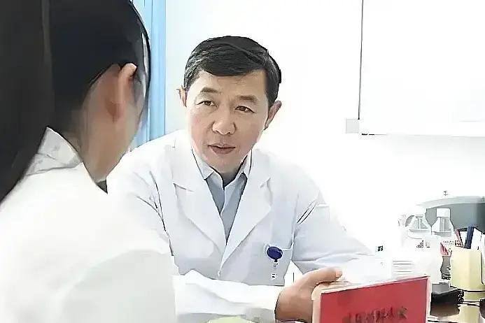 哈尔滨医大那位泌尿外科的大专家，栽了。53岁，哈佛博士后，人生履历金光闪闪。