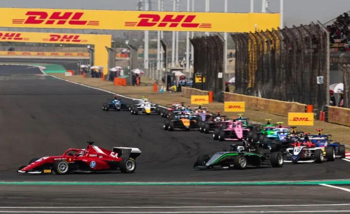 上海F1倒计时：新规首场冲刺赛，梅奔的“独角戏”还会继续吗?墨尔本刚收工，F1