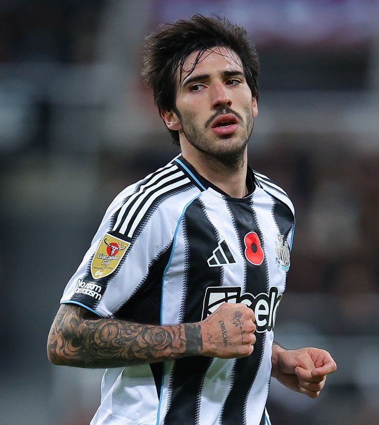 DO消息，桑德罗·托纳利的经纪人曾向阿森纳推荐这名球员，但纽卡斯尔方面并未展开谈