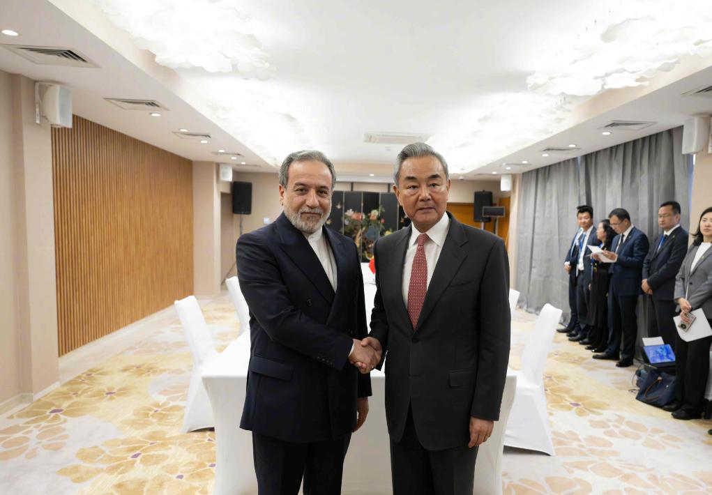 伊朗稳了，中国给出承诺，美伊战争这回怕是打不长了。2026年7月24日，中共