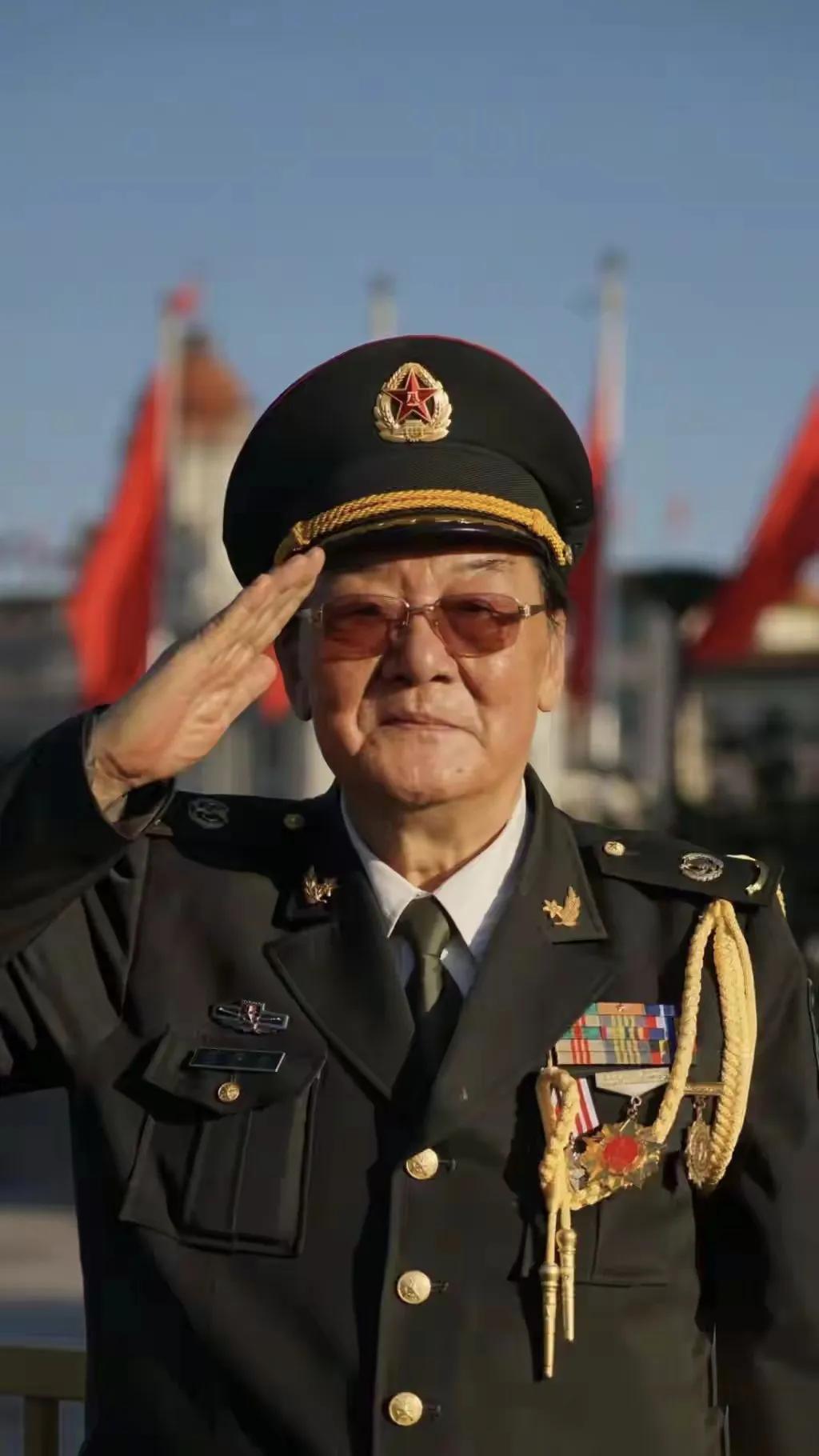 他走了，享年84岁，我们永远怀念他。他是著名的军旅导演和演员