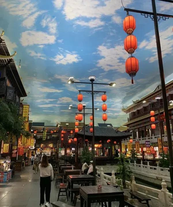 为啥说我妹妹在上海过得不容易，外地人在上海找对象是个麻烦事，她当时在家里催得紧的