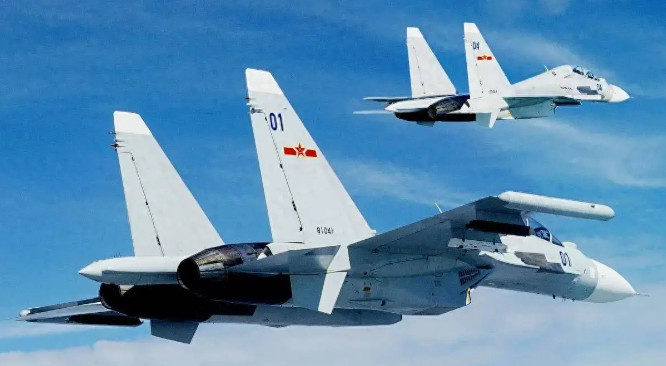 送去26万桶燃油后，中方又果断出动大批战机，这下菲律宾有点懵了！据彭博社3月30