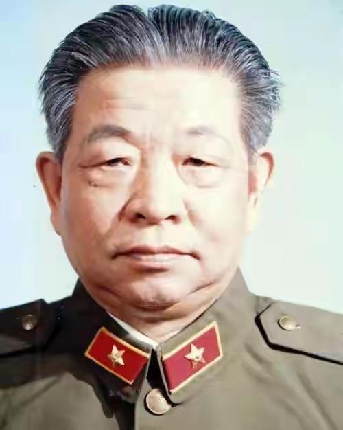 陪伴毛主席26年的终身保镖，离休后放弃高官，一生守护伟人故居开头钩子：有