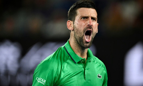 38岁德约3-2胜卫冕冠军辛纳, 生涯第11次晋级澳网决赛