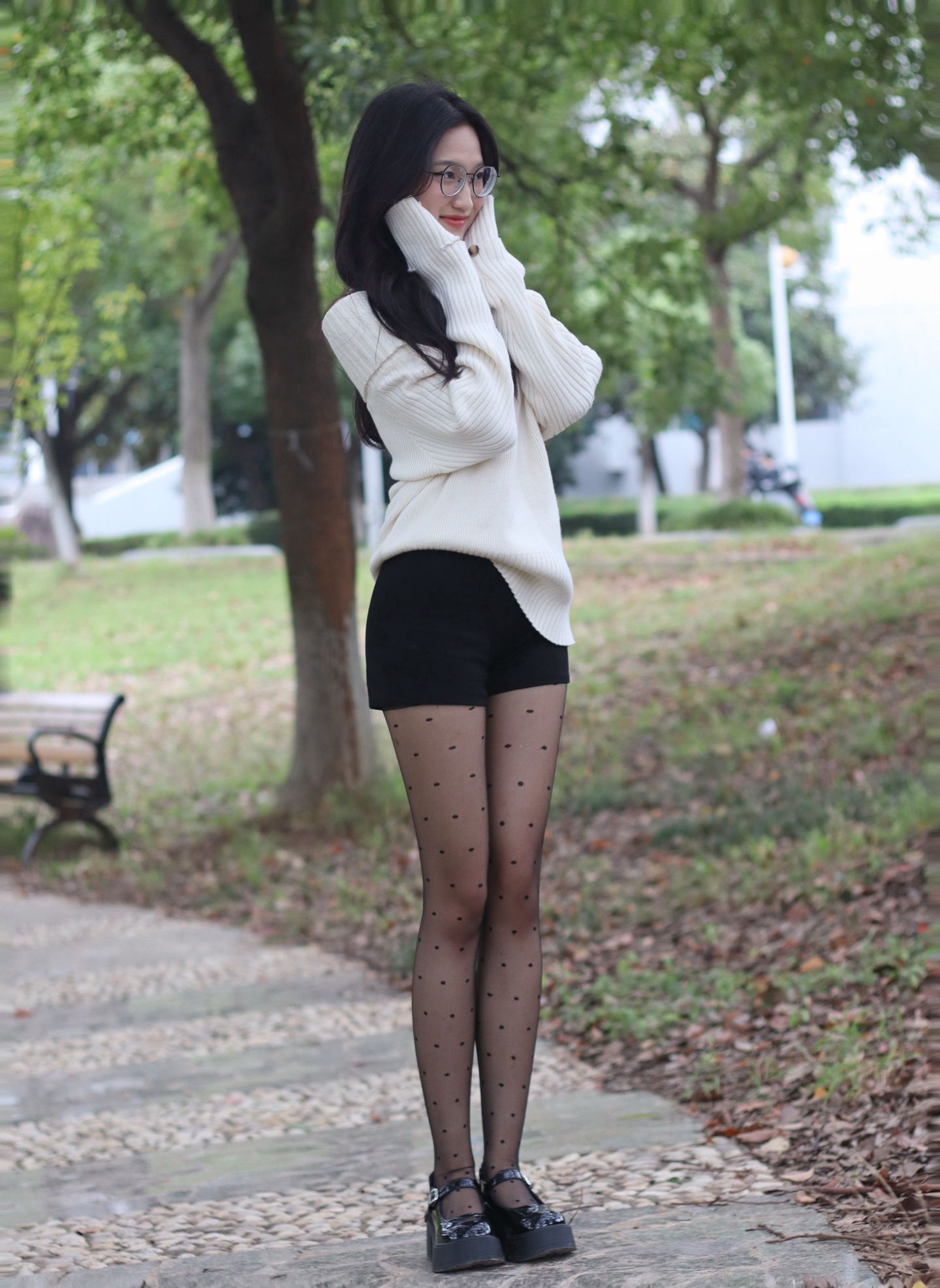 每日穿搭完美身材黑丝甜妹