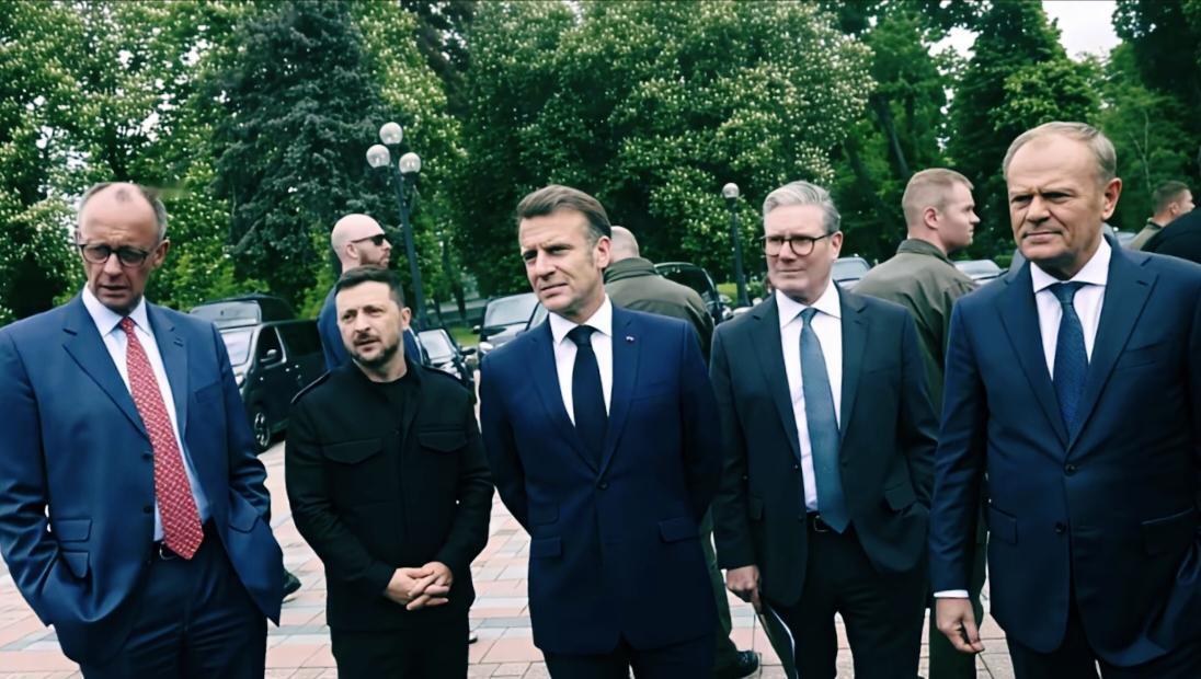 未来的“抗俄主力军”，就靠这五位了！他们分别是，德国总理默茨，英国首相斯塔默，